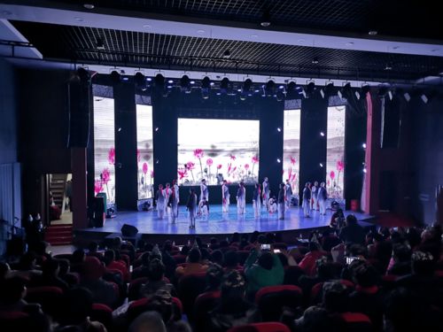 第四十三期“百姓大舞台”文艺演出在赤水市文化馆圆满举行——群众文化共绘纷呈图景